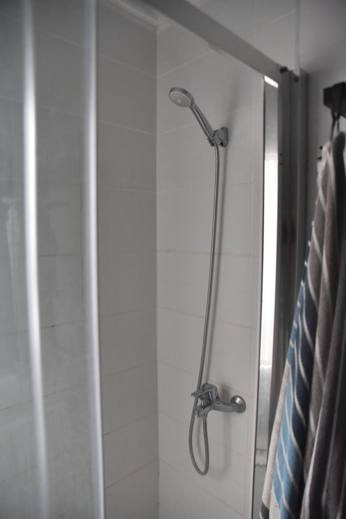 Grosses Modernes Zimmer "Silber" Fuer 2 Personen Und Katzenliebhaber บาเลนเซีย ภายนอก รูปภาพ